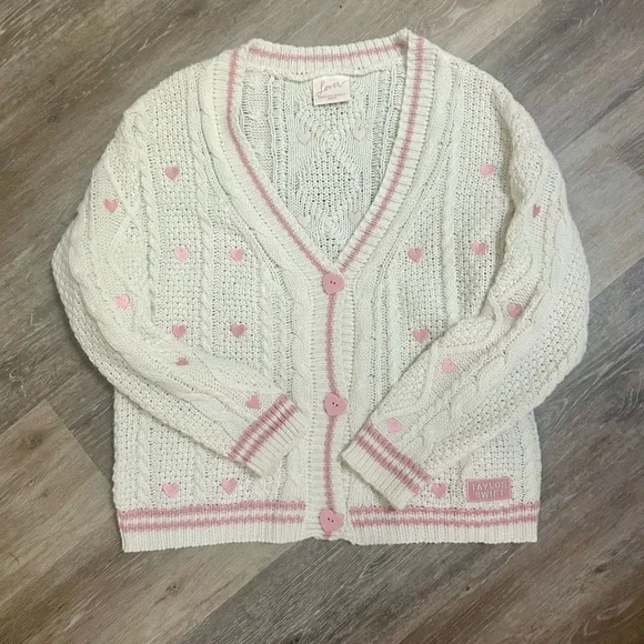 Taylor Swift Lover Cardigan - Picture 3 of 3